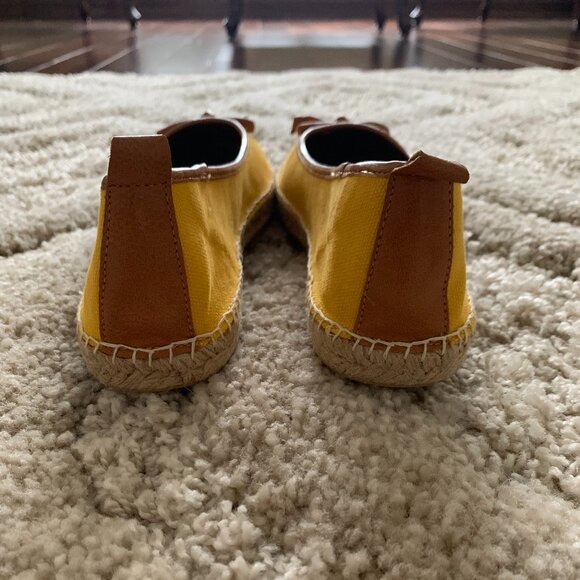 G.H. Bass & Co Tweedy Yellow Espadrille/Flats Size 7.5 (NWT) - Picture 3 of 7
